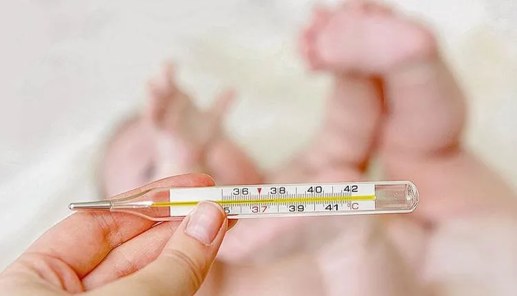 Convulsão febril: Sintomas e tratamento