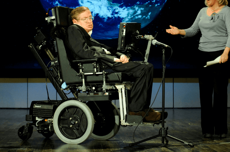 Stephen Hawking, físico britânico que viveu décadas com Esclerose Lateral Amiotrófica