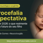 Microcefalia e expectativa de vida em 2026: o que realmente esperar do futuro do seu filho Capa do artigo sobre microcefalia expectativa de vida com bebê dormindo tranquilamente, no padrão visual do Instituto Dr. Francinaldo